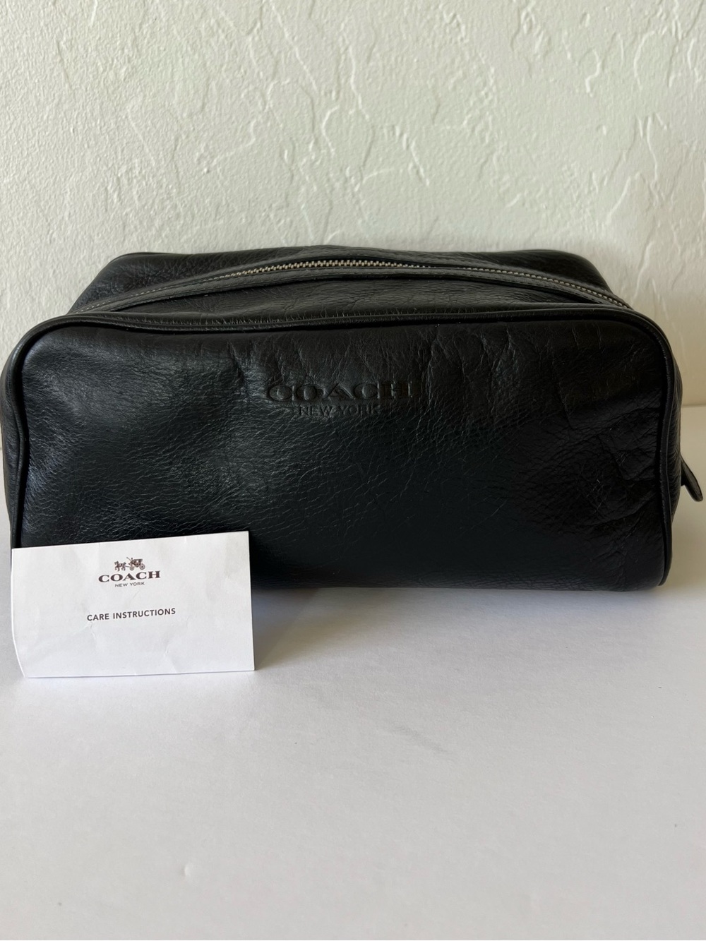 COACH Weekend Travel Kit Leather Toiletry Pouch 👝